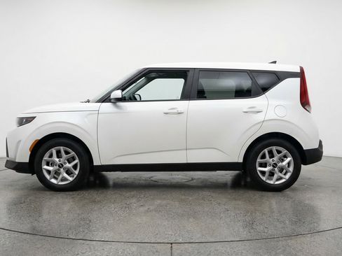 Used 2025 Kia Soul LX w/ LX Technology Package image 5