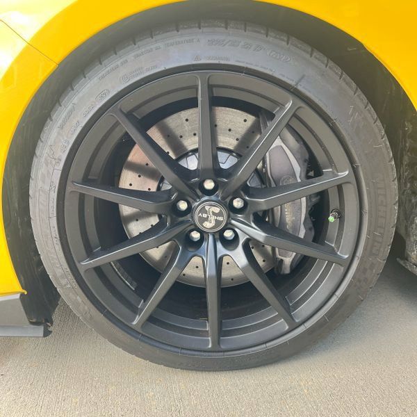 Used 2018 Ford Mustang Shelby GT350 w/ Convenience Package RWD image 12