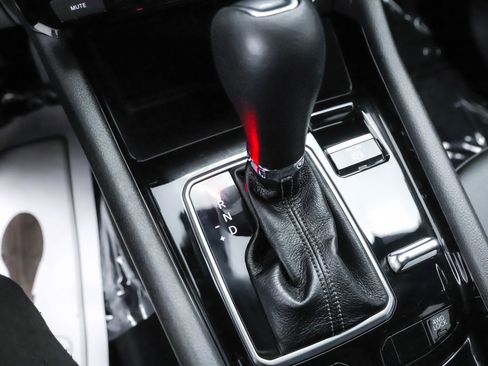 Used 2025 Jeep Compass Latitude w/ Altitude Special Edition image 22