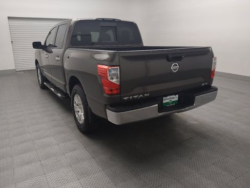 Used 2018 Nissan Titan SV RWD image 6