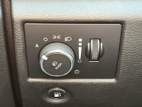 Used 2018 Jeep Grand Cherokee Summit AWD/4WD image 36