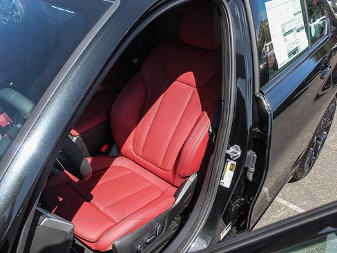 New 2026 BMW 330i Sedan w/ M Sport Package RWD image 25