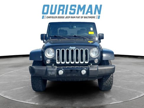 Used 2016 Jeep Wrangler Sahara w/ Connectivity Group AWD/4WD image 8