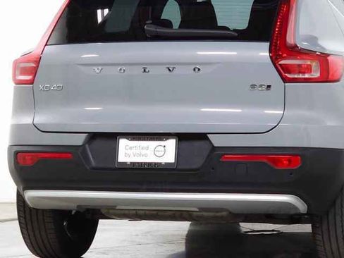 Certified 2025 Volvo XC40 B5 Core image 12