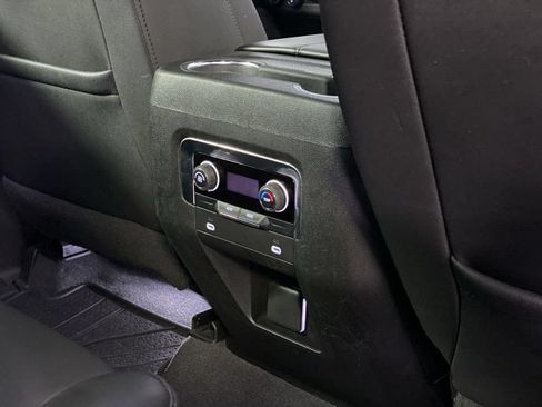 Used 2022 Chevrolet Tahoe Z71 AWD/4WD image 27