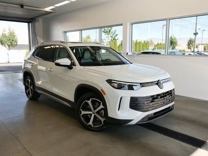 New 2025 Volkswagen Tiguan SE