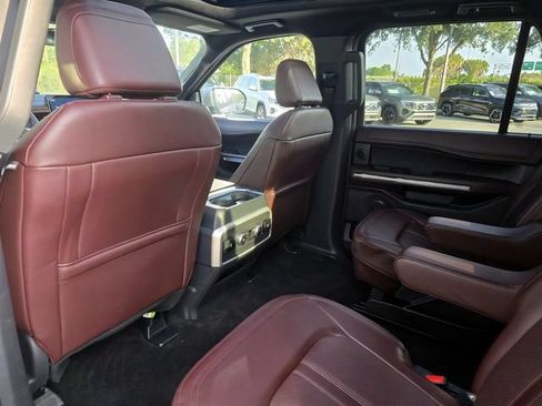 Used 2023 Ford Expedition Limited RWD image 17