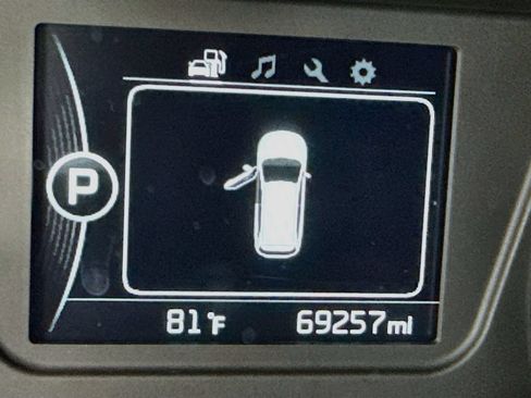 Used 2017 Kia Sorento AWD image 4