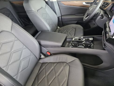 New 2026 Volkswagen Atlas SE FWD image 12
