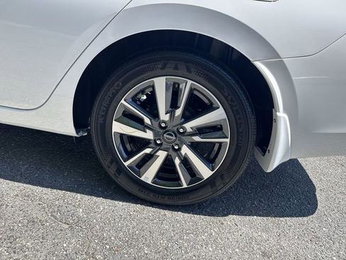 Used 2024 Nissan Versa S w/ S Plus Package image 31