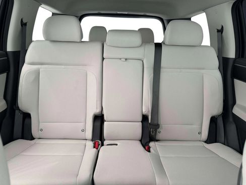 New 2026 Hyundai Santa Fe SE image 14