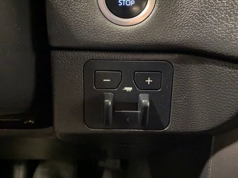 Used 2024 Toyota Tundra Limited image 24