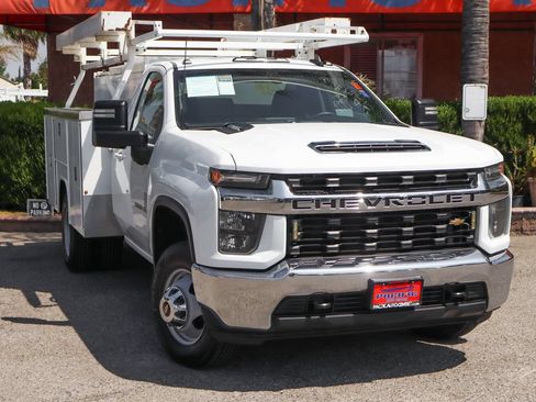 Used 2020 Chevrolet Silverado 3500 LT AWD/4WD image 2