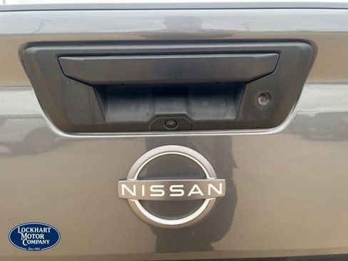Used 2022 Nissan Frontier SV w/ Technology Package image 16