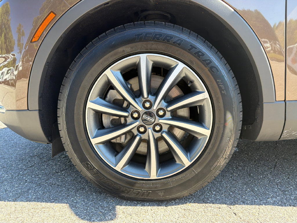 Used 2022 Lincoln Nautilus FWD image 11
