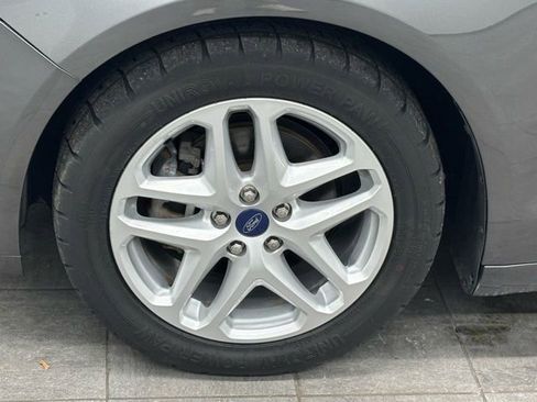 Used 2015 Ford Fusion SE image 6