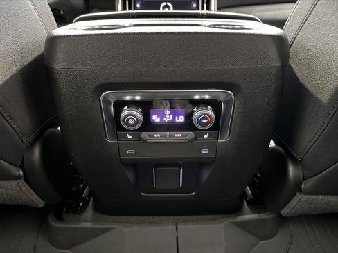 Used 2025 GMC Yukon Elevation w/ LPO, Floor Liner Package AWD/4WD image 18