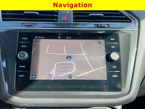 Used 2022 Volkswagen Tiguan SEL R-Line image 22