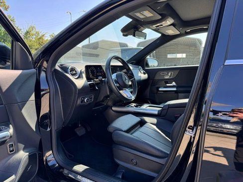 Certified 2025 Mercedes-Benz GLA 250 image 5