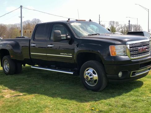 Used 2013 GMC Sierra 3500 Denali image 9