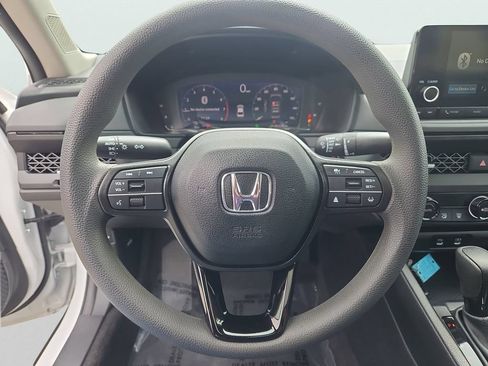Certified 2023 Honda Accord EX image 25