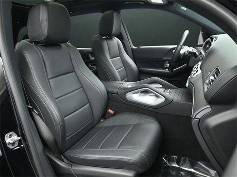 Used 2022 Mercedes-Benz GLS 450 4MATIC image 25