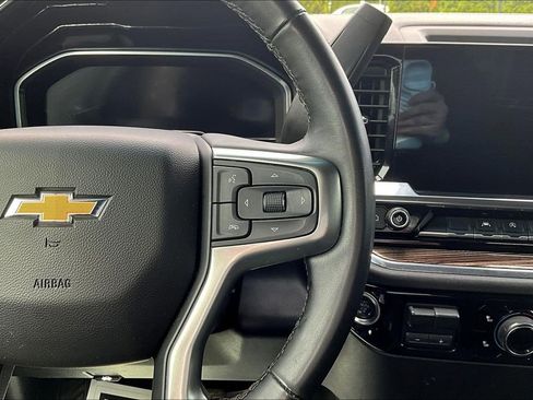 Used 2025 Chevrolet Silverado 1500 LT AWD/4WD image 13