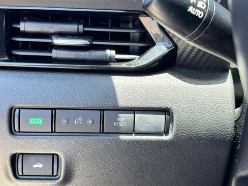 Used 2022 Nissan Sentra SV w/ Trunk Package FWD image 28