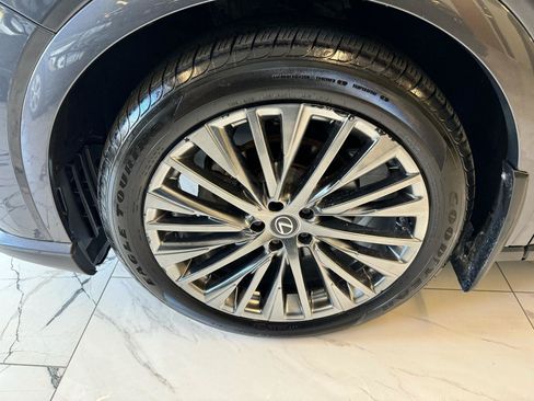 Used 2024 Lexus RX 350 FWD w/ Convenience Package image 37