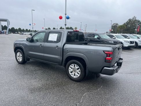Used 2022 Nissan Frontier SV image 4
