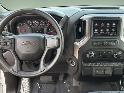 Used 2024 Chevrolet Silverado 1500 Custom Trail Boss image 9