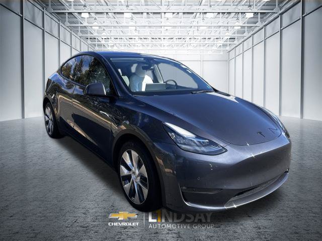 Used 2022 Tesla Model Y Long Range AWD/4WD image 3
