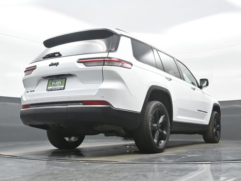 Used 2023 Jeep Grand Cherokee L Laredo image 31