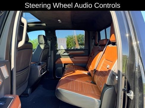 Used 2024 GMC Sierra 2500 Denali Ultimate AWD/4WD image 9