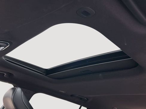 Used 2023 Jeep Grand Cherokee L Altitude image 20