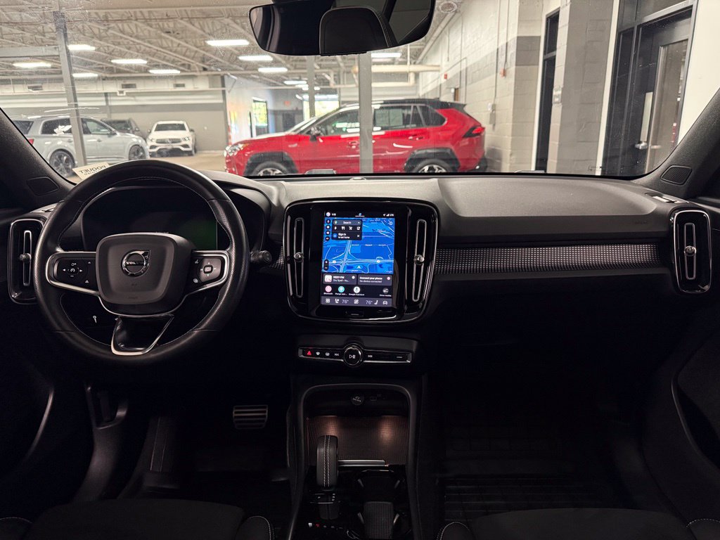 Used 2021 Volvo XC40 P8 Recharge w/ Climate Package AWD/4WD image 8
