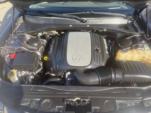 Used 2014 Chrysler 300 C image 31