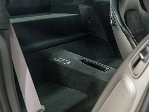 Used 2018 Porsche 911 GT3 RWD image 30