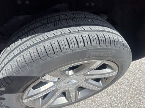 Used 2015 Cadillac Escalade Premium RWD image 9