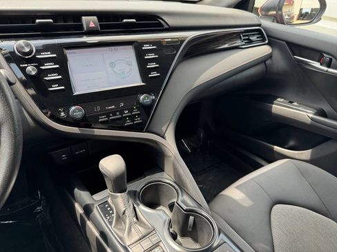 Certified 2019 Toyota Camry LE FWD image 29