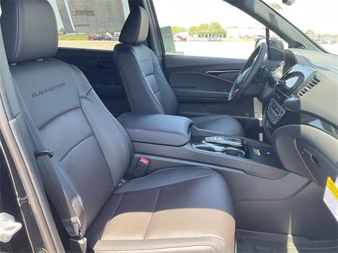 Certified 2024 Honda Passport Black Edition image 33