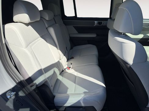 New 2026 Hyundai Santa Fe SE AWD/4WD image 18