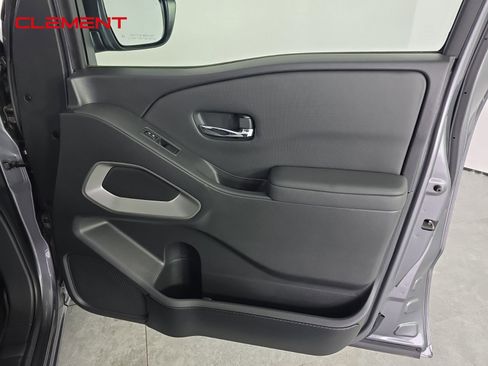 Used 2023 Nissan Frontier SV w/ SV Convenience Package image 30