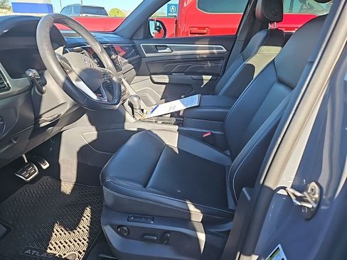 Used 2020 Volkswagen Atlas Cross Sport SEL R-Line image 6