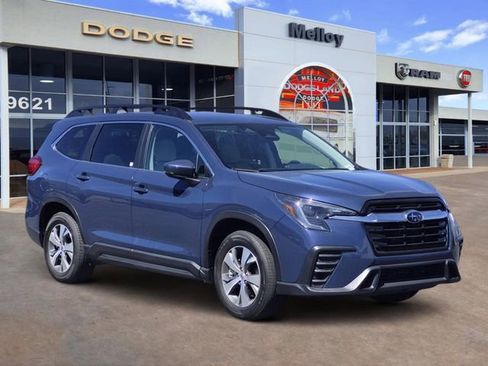 Used 2025 Subaru Ascent Premium image 3