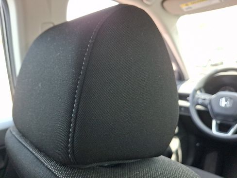 Used 2024 Honda CR-V LX image 9