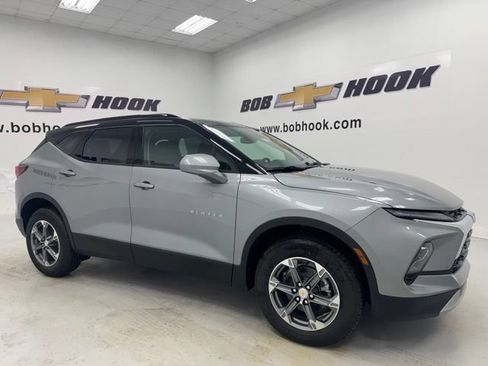 New 2026 Chevrolet Blazer LT w/ Convenience Package AWD/4WD image 3