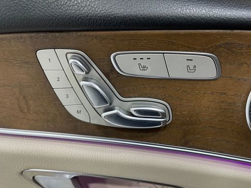 Used 2018 Mercedes-Benz E 300 image 16