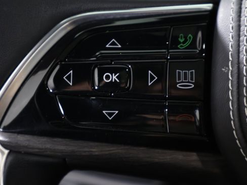 Used 2022 Jeep Grand Cherokee Overland w/ Luxury Tech Group IV image 52