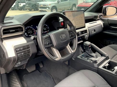 Used 2024 Toyota Tacoma TRD Off-Road image 16